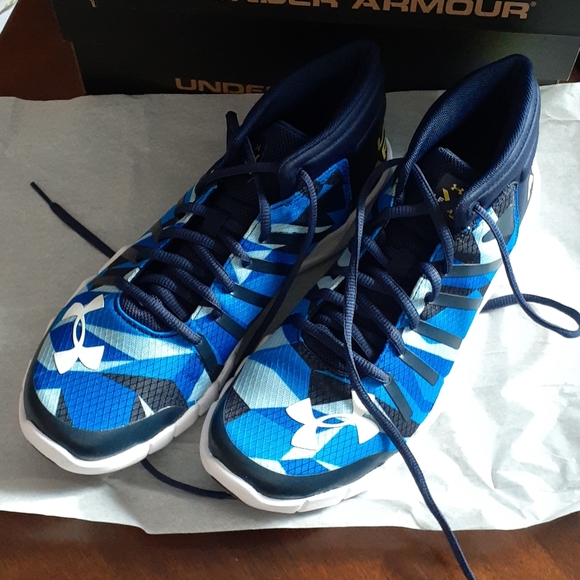 Boys Youth Under Armour BGS Destroyer Sneakers New - Picture 1 of 3